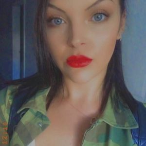 Meet your Posher, Candace